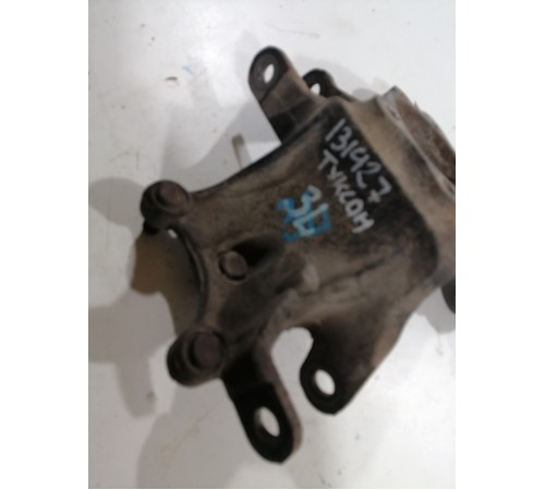 Кулак поворотный задний (левый)