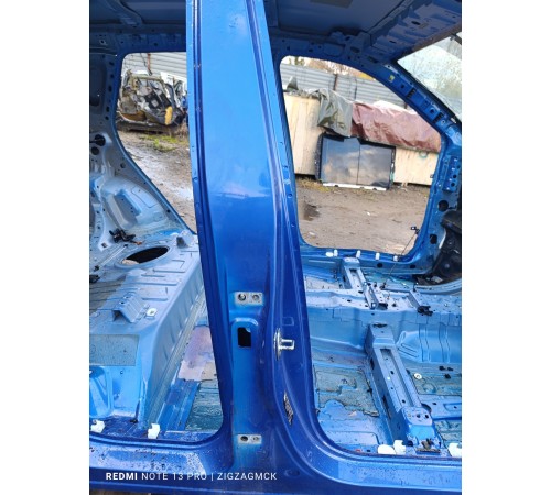 Порог со стойкой правый