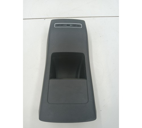 Накладка центральной консоли задняя