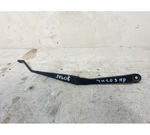 Поводок стеклоочистителя Правый