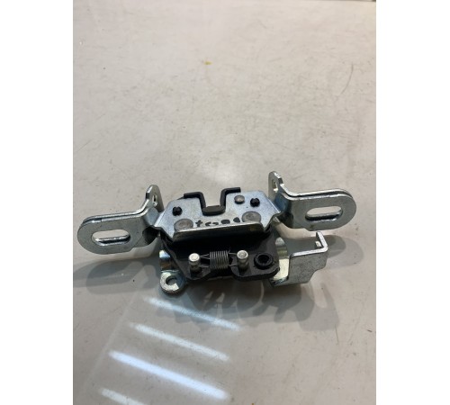 Замок задних сидений(левый)