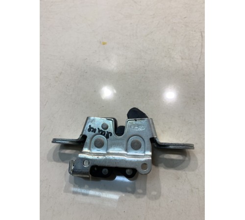 Замок задних сидений(левый)