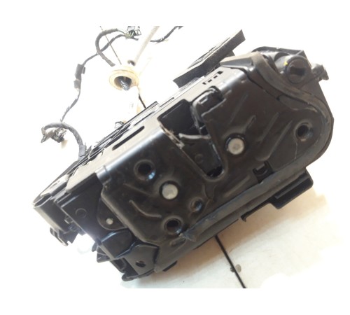 Замок двери (передний, правый)