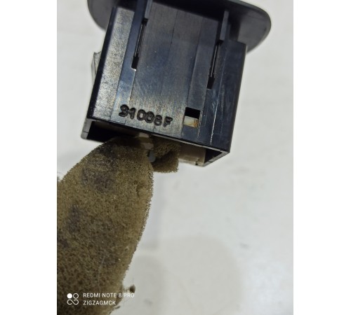 Кнопка сброса показателей панели приборов