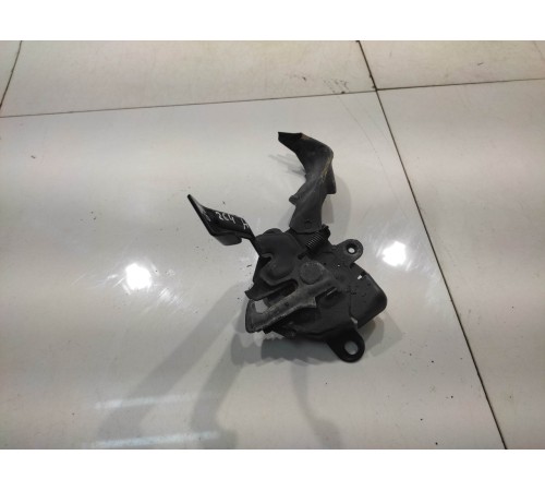 Замок капота