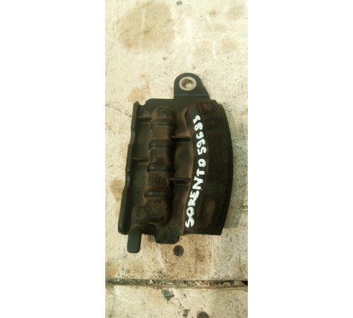 Крышка отверстия креплений маховика