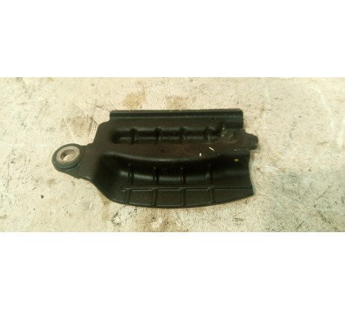 Крышка отверстия креплений маховика