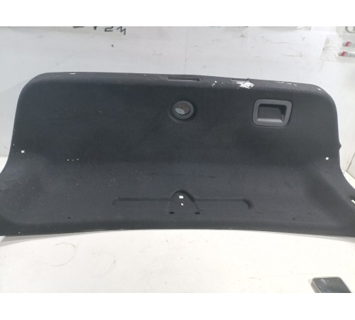 Обшивка крышки багажника