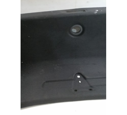 Обшивка крышки багажника