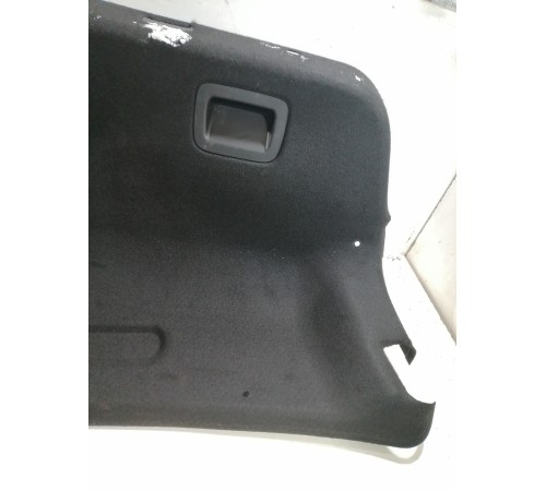 Обшивка крышки багажника