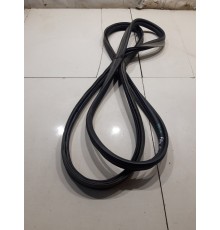 Уплотнитель багажника