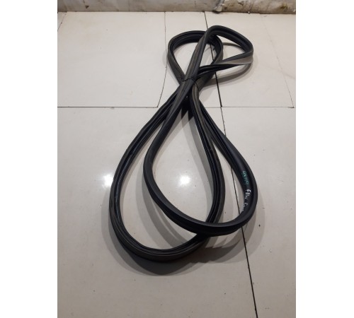 Уплотнитель багажника