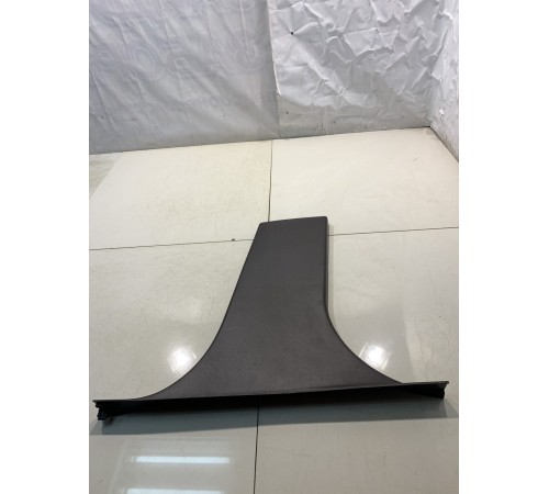 Обшивка центральной стойки (правая, нижняя)