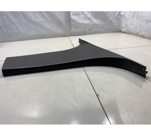 Обшивка центральной стойки (правая, нижняя)