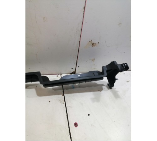 Кронштейн багажника правый