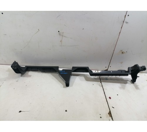 Кронштейн багажника правый