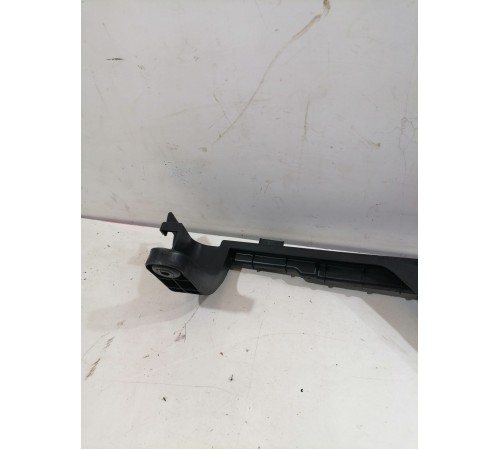 Кронштейн багажника правый