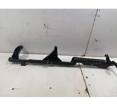 Кронштейн багажника правый