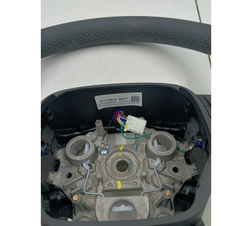 Рулевое колесо в сборе с многофункциональными кнопками