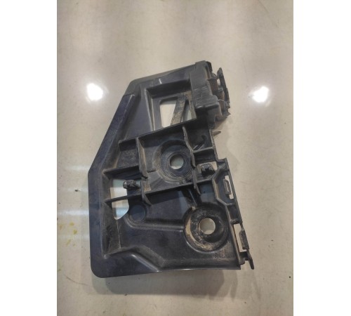 Кронштейн заднего бампера (левый)