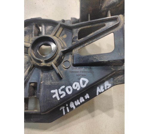 Кронштейн заднего бампера (левый)