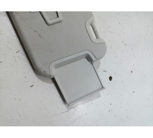 Козырёк левый