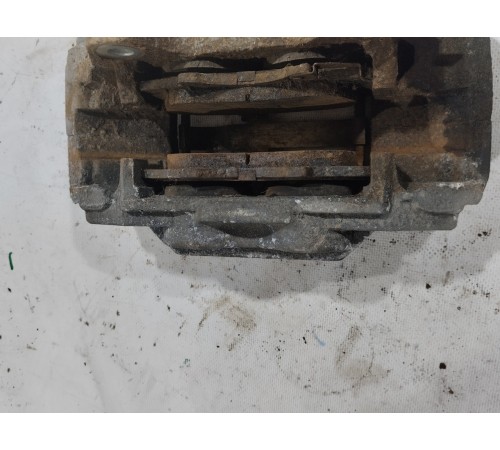 Суппорт передний правый