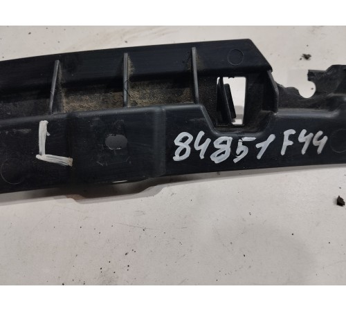 Кронштейн(крепление) переднего бампера левый