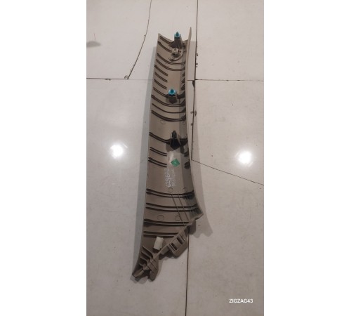 Обшивка стойки лобового стекла левая