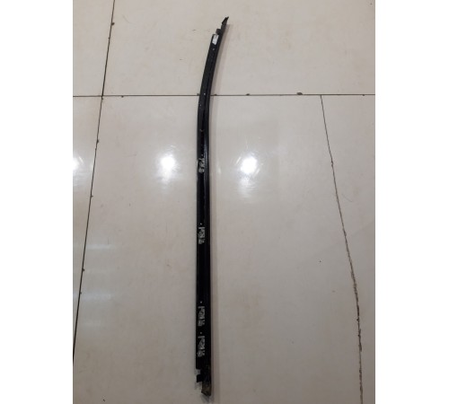 Наружняя накладка задней правой двери