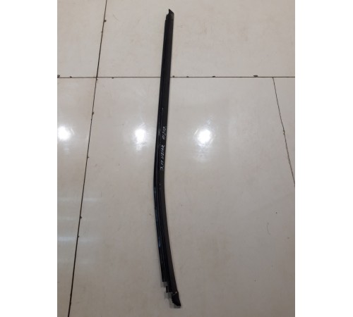 Наружняя накладка задней правой двери