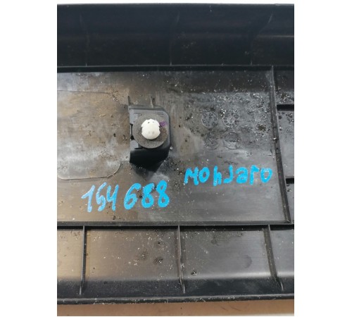 Обшивка крышки багажника