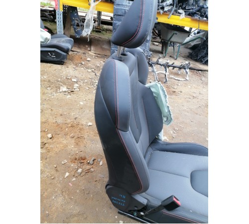 Сиденье переднее левое