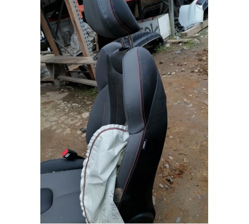 Сиденье переднее левое