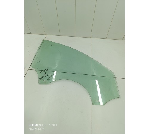 Стекло двери переднее правое