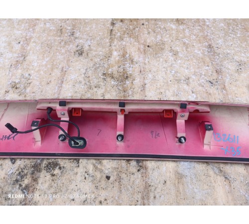 Спойлер крышки двери багажника