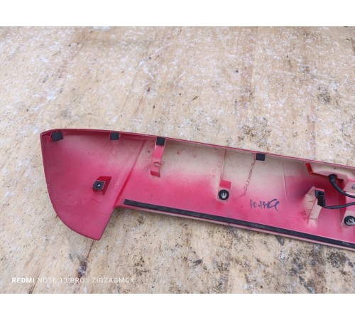 Спойлер крышки двери багажника