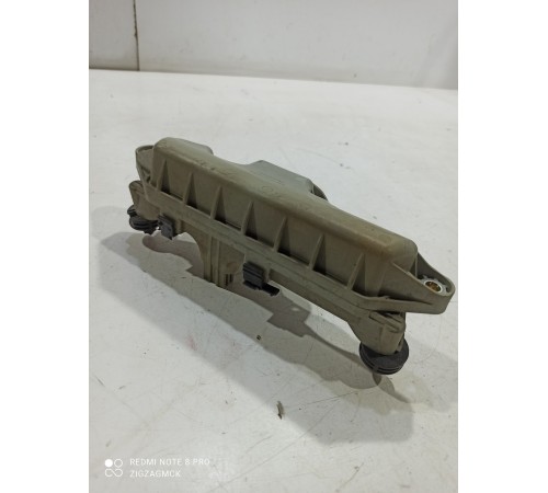 Регулятор давления топлива (бачок вакуумный)