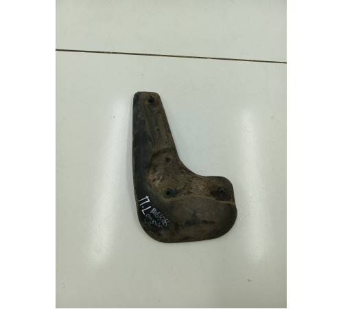 Брызговик передний левый