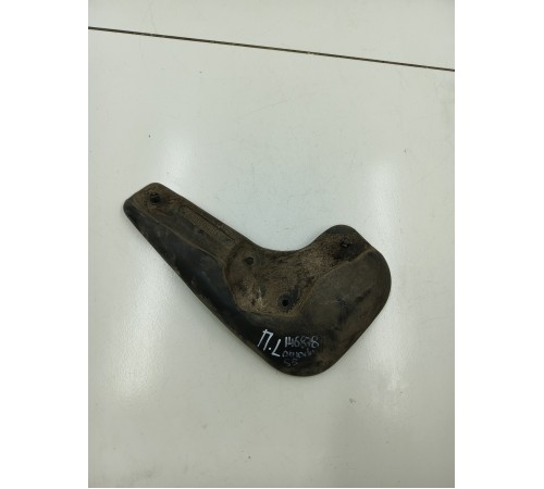 Брызговик передний левый