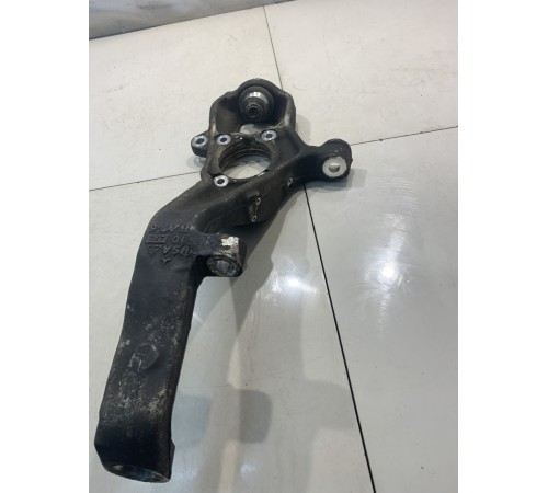 Кулак поворотный (передний правый)