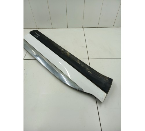 Накладка двери передняя левая внешняя