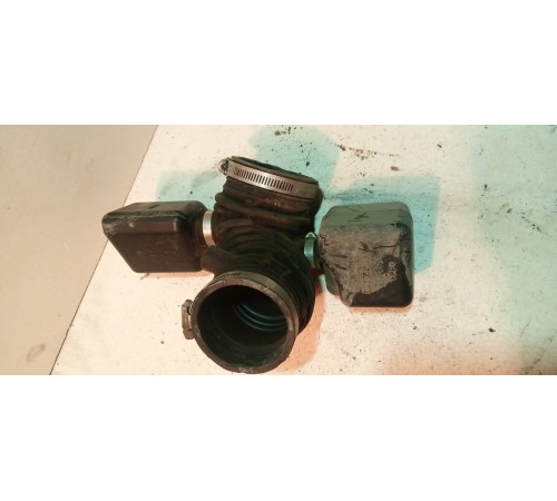 Патрубок воздушного фильтра