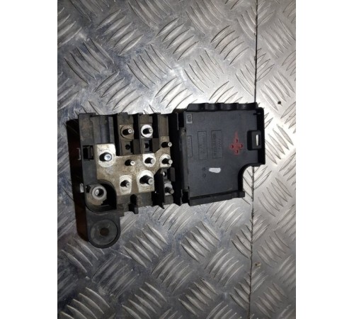 Клемма аккумулятора