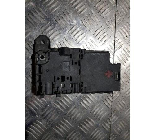 Клемма аккумулятора