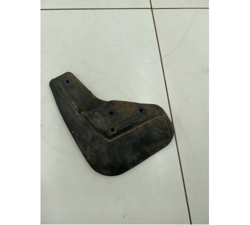 Брызговик задний левый