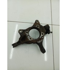 Кулак поворотный передний правый