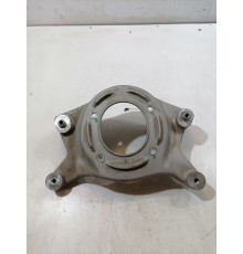 Кронштейн стойки передний левый