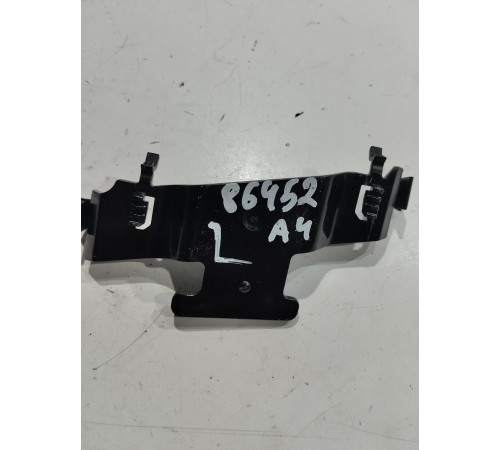 Держатель накладки стойки(левый)