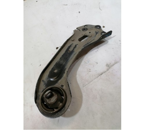 Рычаг задний правый